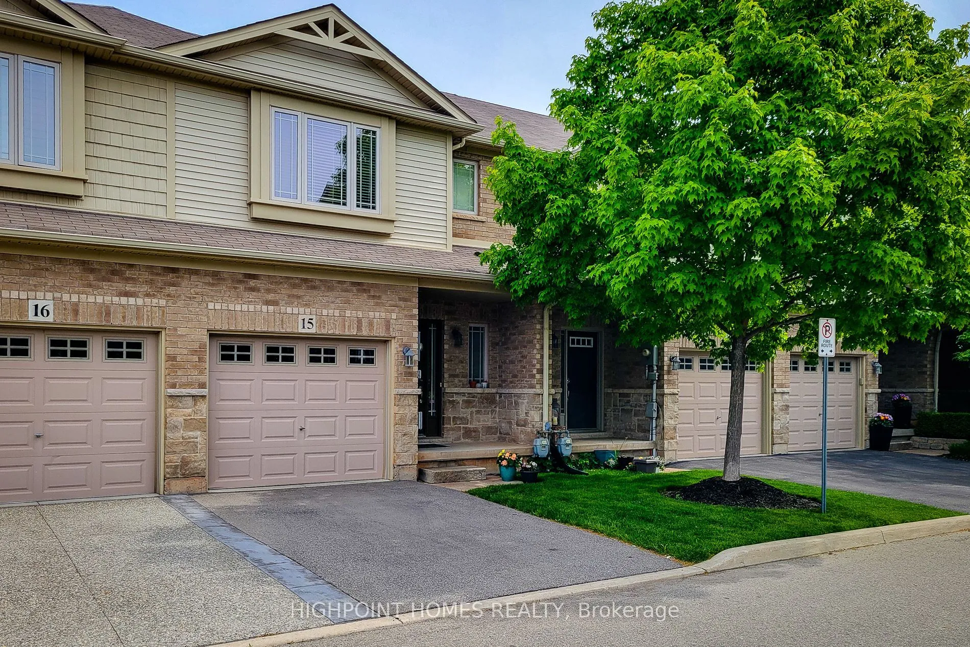 6 Chestnut Drive, ON L1M 0C4