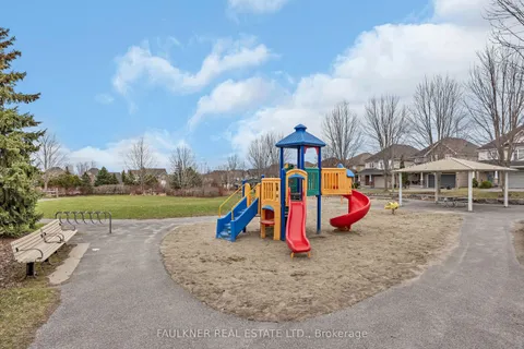 197 Flodden Way, ON K2G 7E2