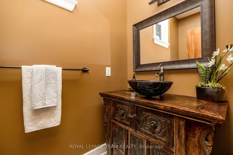 19 Turtle Point Private, ON K2K 3P1