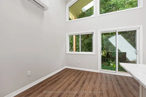 34 Kenworth Drive, ON L2M 4S2