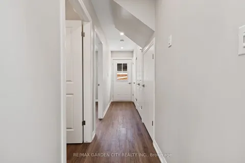 34 Kenworth Drive, ON L2M 4S2