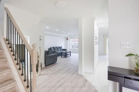 1860 Devos Drive, ON N5X 0G2