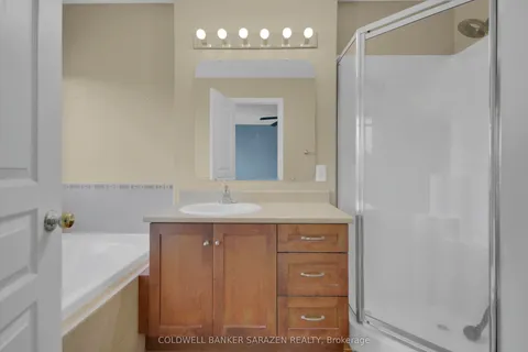 286 Parkin Circle, ON K1T 4G8