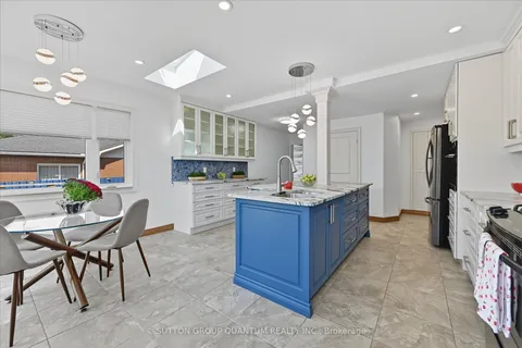 729 Winston Road, ON L3M 4E8