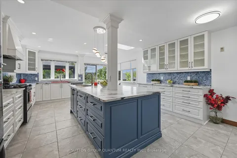 729 Winston Road, ON L3M 4E8