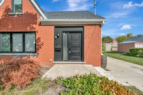 254 Pinewood Place, ON N2J 1B4