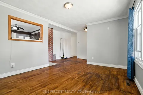 279 Anna Avenue, ON K1Z 7V5