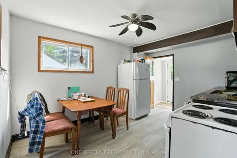 279 Anna Avenue, ON K1Z 7V5