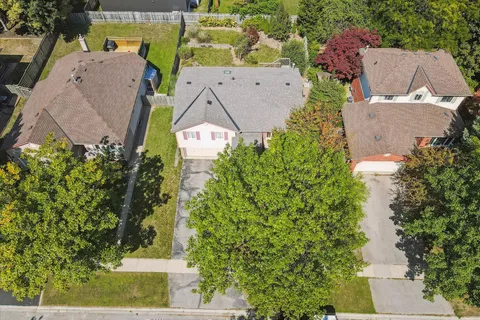 26 Brazolot Drive, ON N1G 4K8