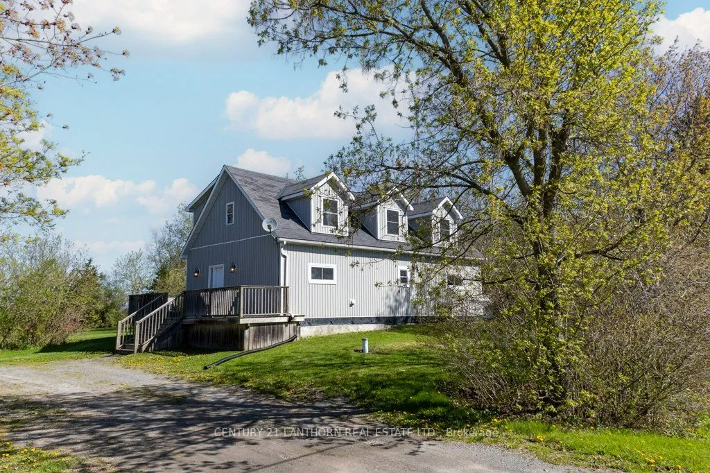 986 Black Road, ON K0K 1W0