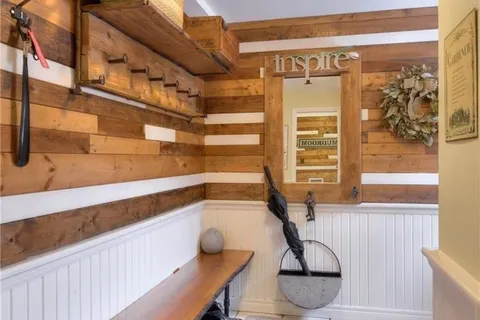 5794 Tenth Line, ON N0B 1T0