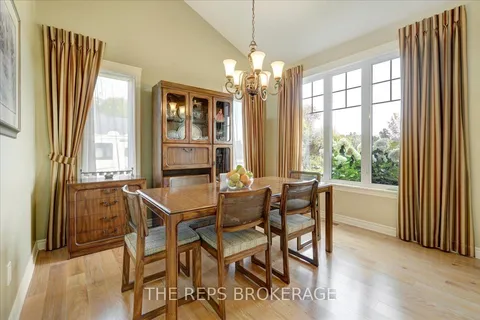 206 Country Lane Drive, ON K7C 3P2