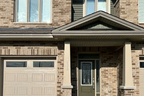 166 Nepeta Crescent, ON K1T 0S5