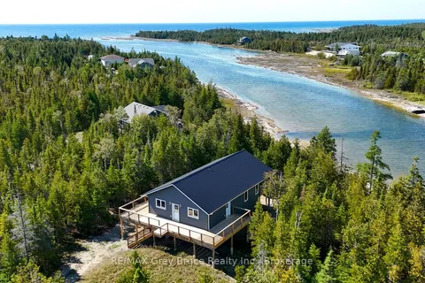 38 Bay Shore Avenue, ON N0H 2R0