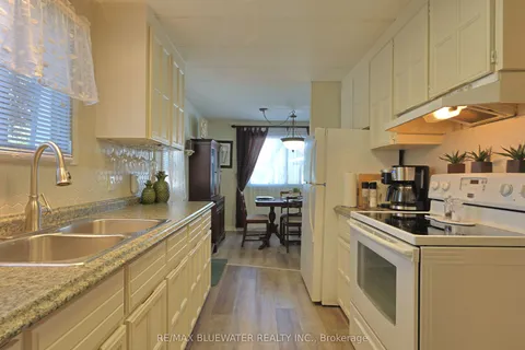 208 Biltmore Drive, ON N0M 1T0