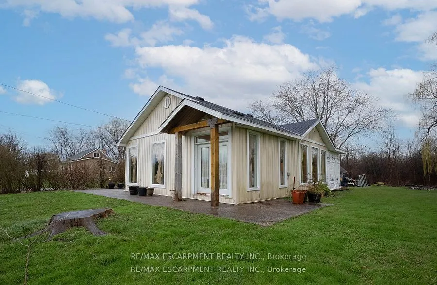 1093 Sunset Drive, ON L2A 5M4