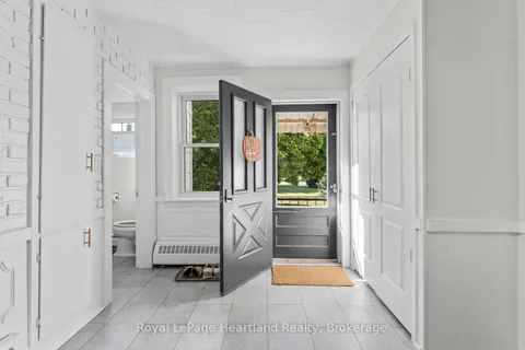 5 WILLIAM Drive, ON N0M 1M0