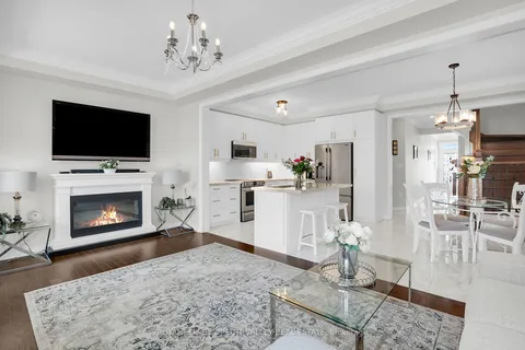 87 Westfield Crescent, ON L8B 1X9