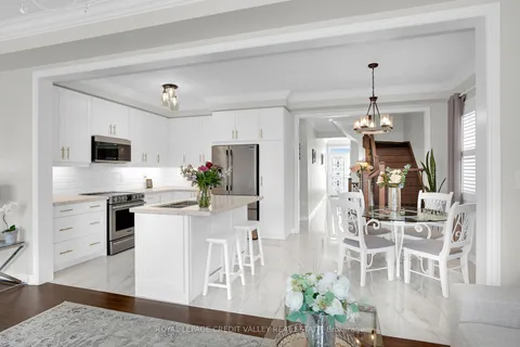 87 Westfield Crescent, ON L8B 1X9