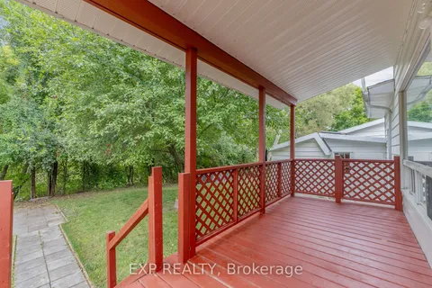 84 Bank Street, ON K7V 2E2