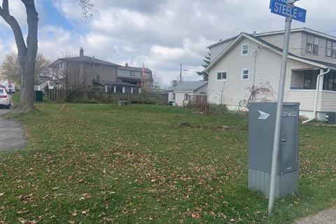 652 Steele Street, ON L3K 4Y9