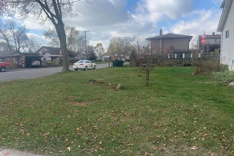 652 Steele Street, ON L3K 4Y9