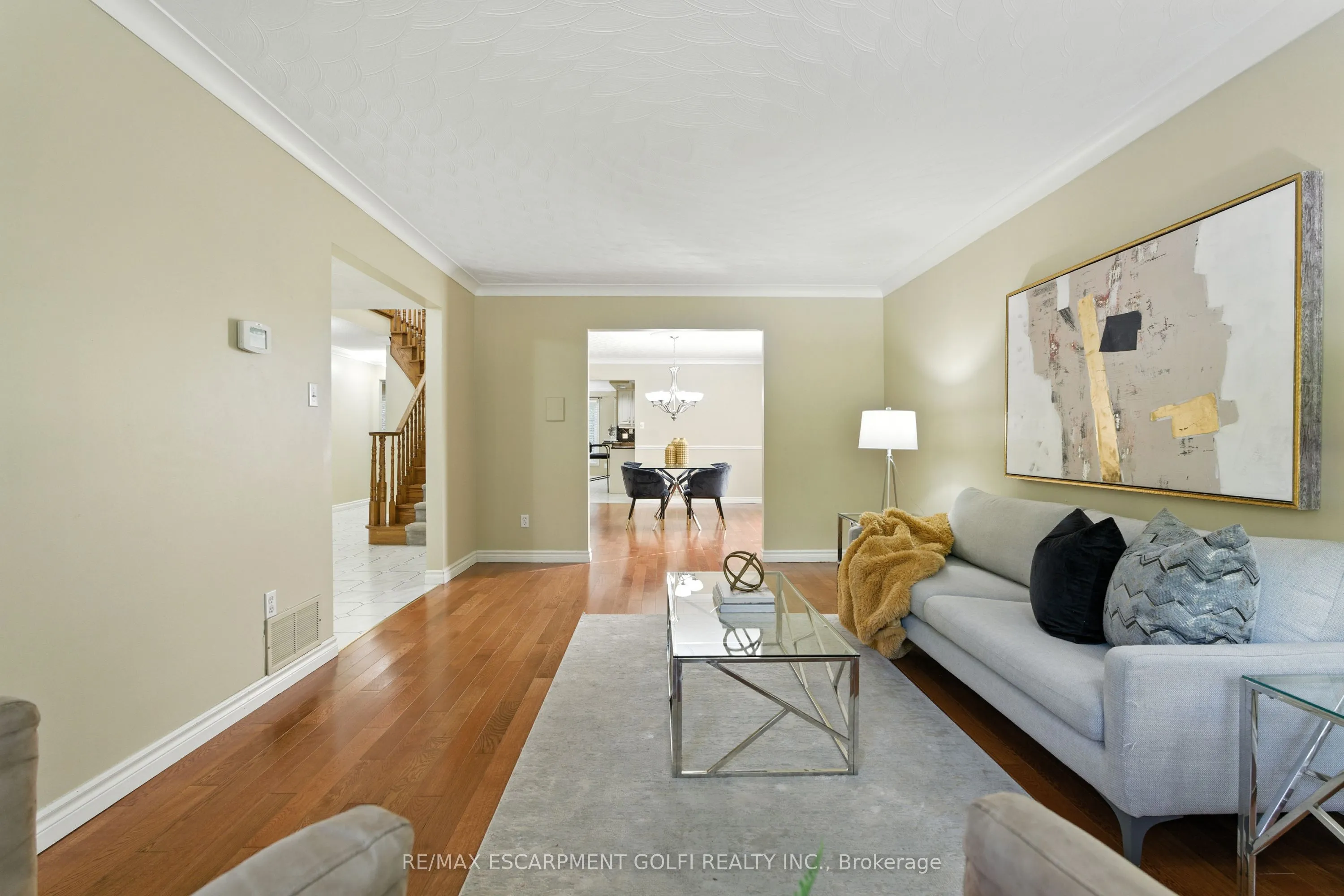 6 Renata Court, ON L9H 6X1