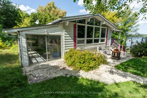 2 Cowley Street, ON K0J 1K0