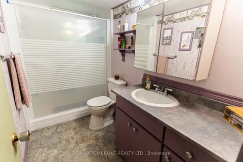 2 Cowley Street, ON K0J 1K0