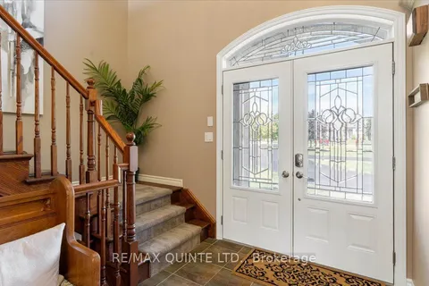 39 Deerfield Court, ON K8N 4Z1