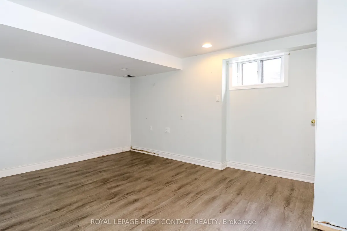 18 Carberry Street, ON N0B 1T0