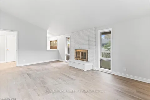 366 Dale Crescent, ON N2J 3Y7