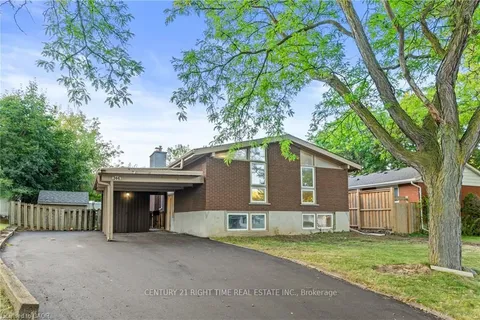 366 Dale Crescent, ON N2J 3Y7