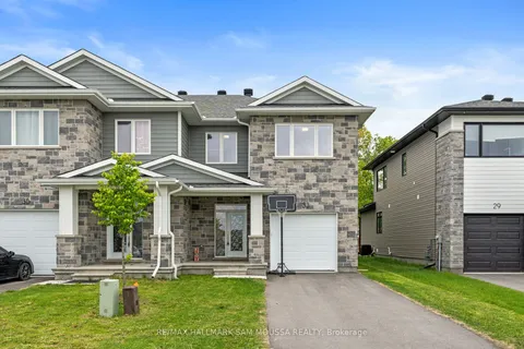33 Mac Beattie Drive, ON K7S 0J3
