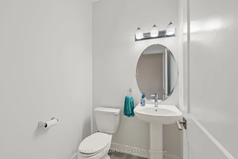 33 Mac Beattie Drive, ON K7S 0J3