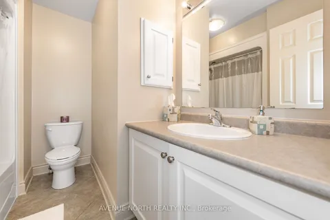 184 Felicity Crescent, ON K1W 0C2