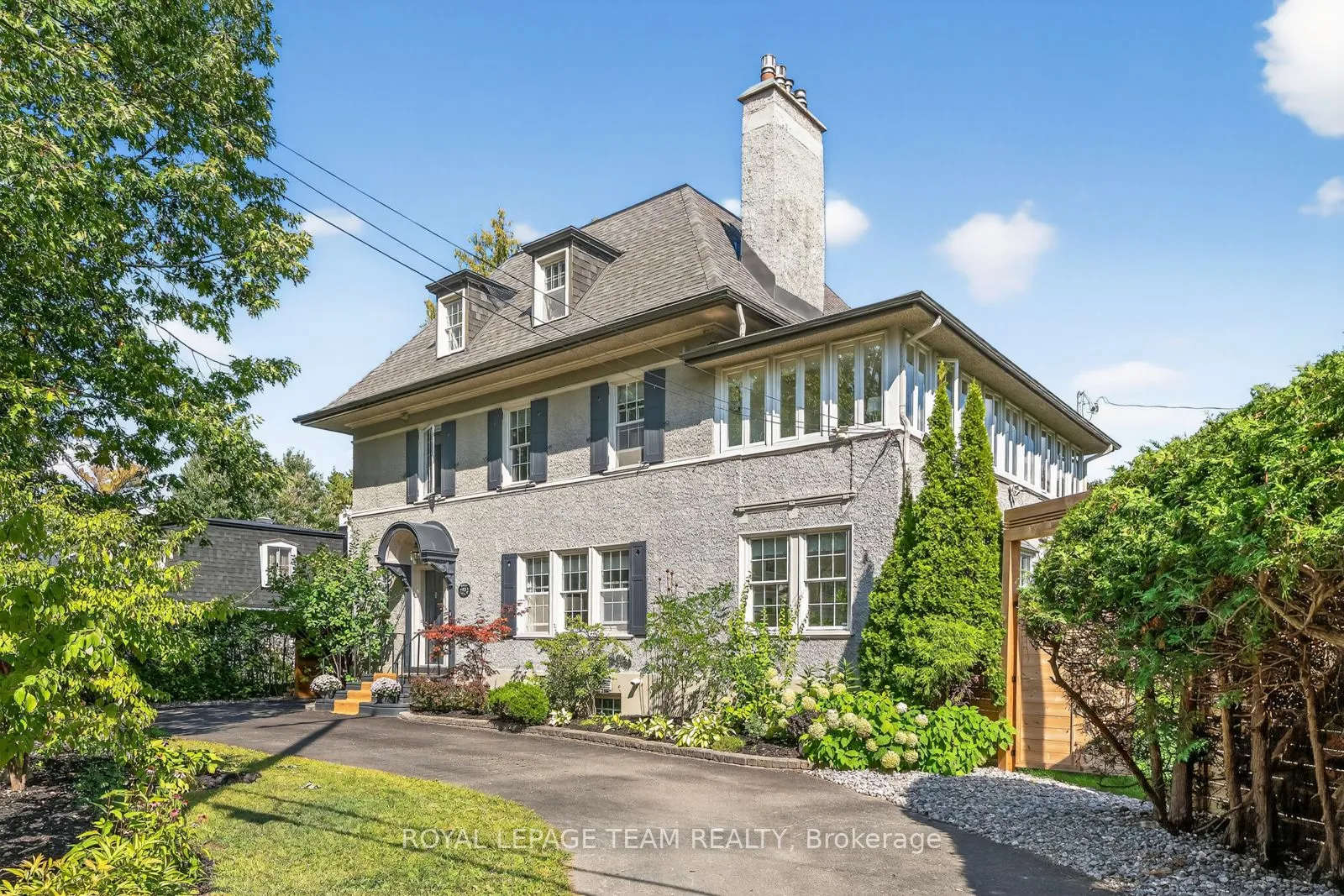 301 Buena Vista Road, ON K1M 0W1