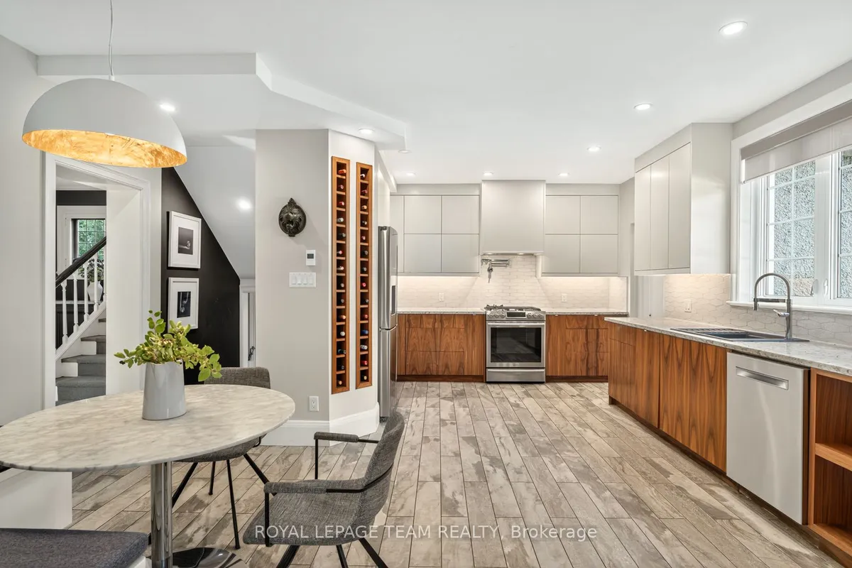 301 Buena Vista Road, ON K1M 0W1