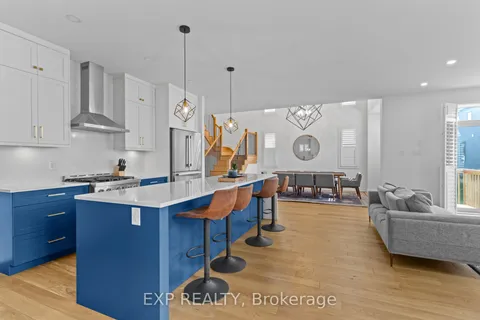 4556 Kelly Farm Drive, ON K1X 0G8