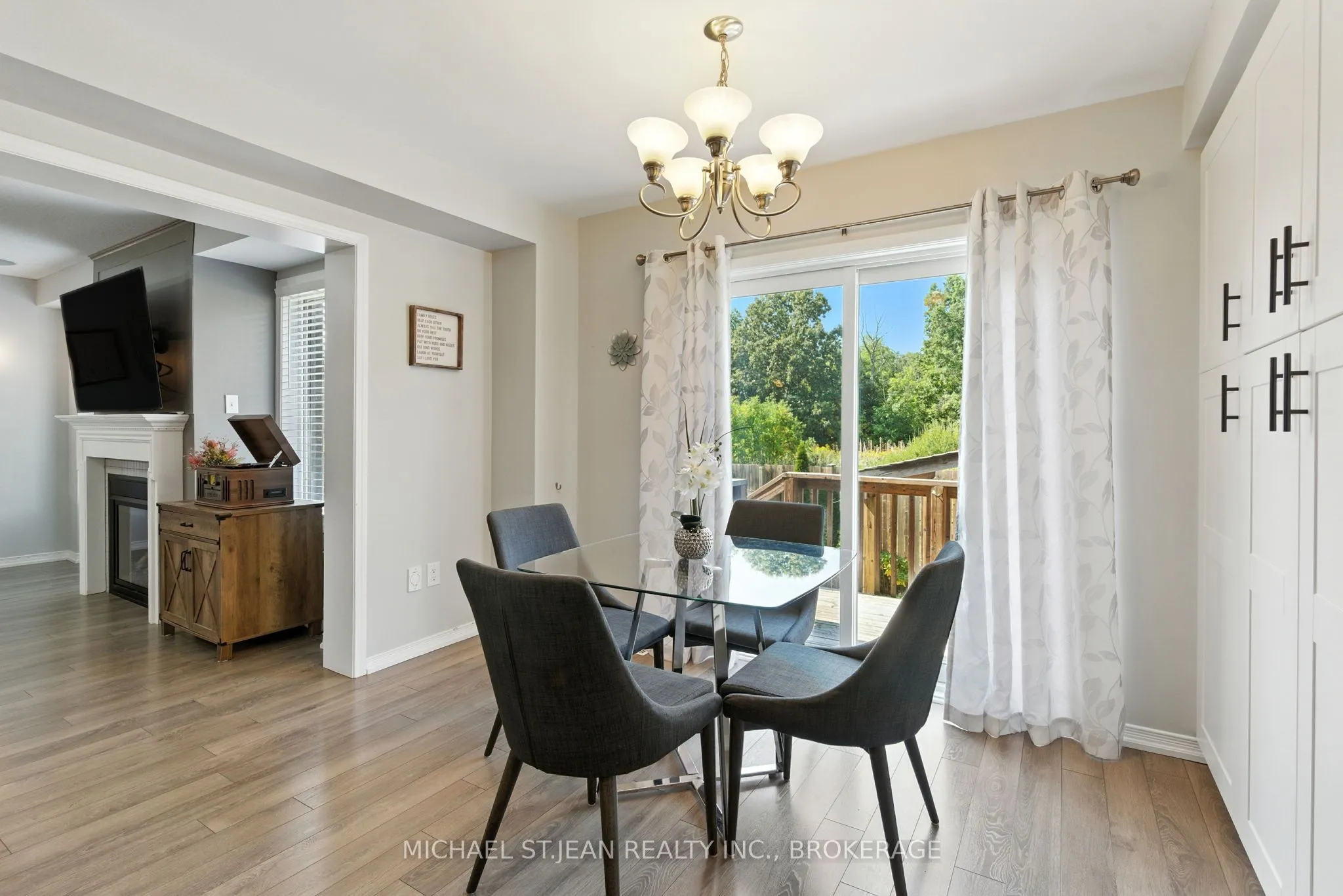 8769 Dogwood Crescent, ON L2H 2Y6