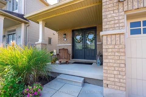 8769 Dogwood Crescent, ON L2H 2Y6