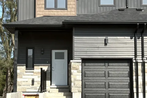 89 Maclellan Avenue, ON K8V 5H5