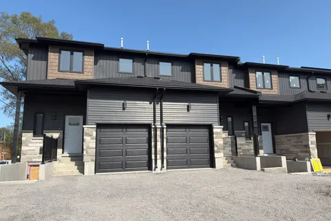 89 Maclellan Avenue, ON K8V 5H5