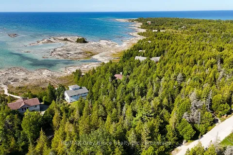 952 Dorcas Bay Road, ON N0H 2R0