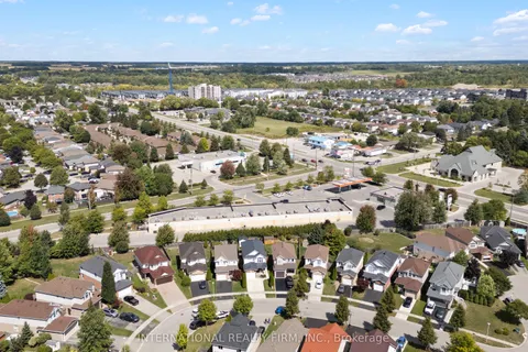 1055 CROSSCREEK Crescent, ON N5Y 6K9