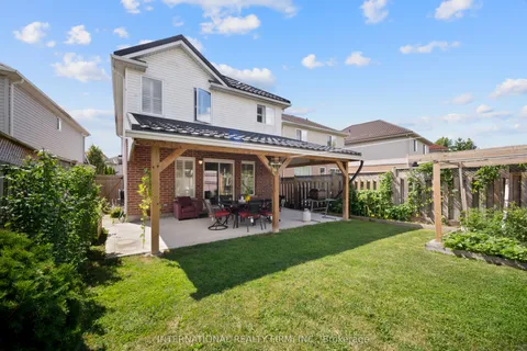 1055 CROSSCREEK Crescent, ON N5Y 6K9