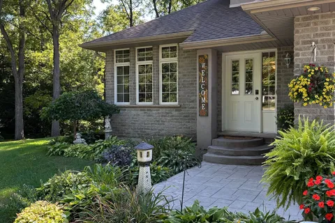 2011 Main Street, ON N0E 1X0