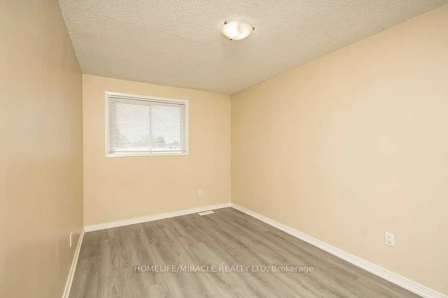 76 Manley Crescent, ON L2V 4K3