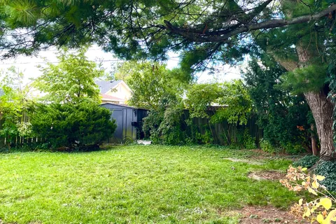 389 Lincoln Street, ON L3B 4N6