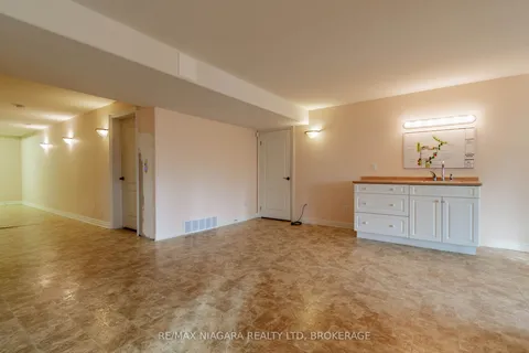 47 Sculler's Way, ON L2N 7S9